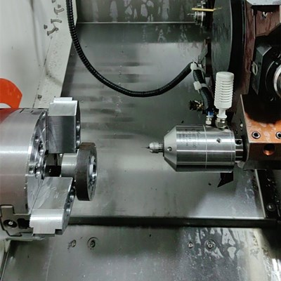 車(chē)銑復(fù)合機(jī)床加裝PL600氣動(dòng)主軸.jpg 車(chē)銑復(fù)合機(jī)床加裝PL600氣動(dòng)主軸.jpg