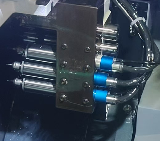 走心機掛架加裝高頻銑.jpg 走心機掛架加裝高頻銑.jpg