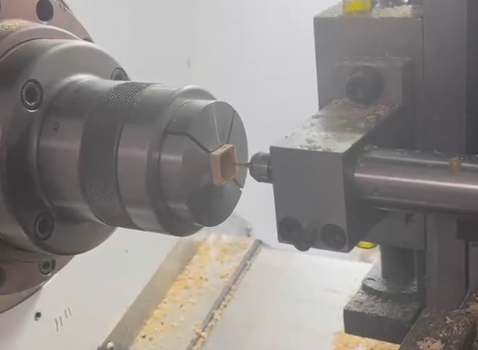 口紅管銑削加工.png 口紅管銑削加工.png