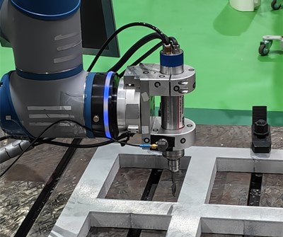 機械臂加裝BMS-4020主軸去毛刺.jpg 機械臂加裝BMS-4020主軸去毛刺.jpg